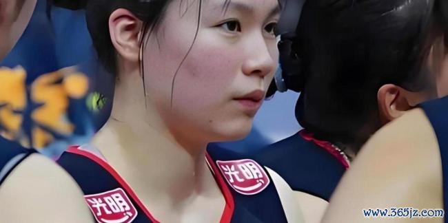 张籽萱落选是被弃还是免检?不符合球队现有打法,主力位置受冲击 年轻天才的阵痛